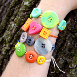 button bracelet craft